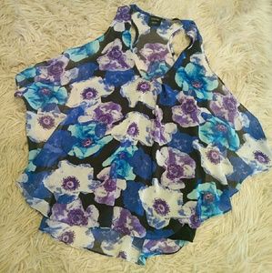 Like New Floral Top Tank